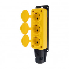 111-126 Розетка штепсельная трехместная